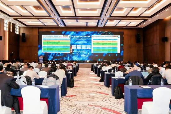 宇矿同行|宇通矿卡受邀参加全球矿业电气化峰会，共绘零碳智慧矿(图2)