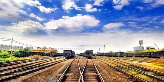 贯彻落实全委会职代会精神 | 铁运分公司：坚定不移深化“五型(图2)