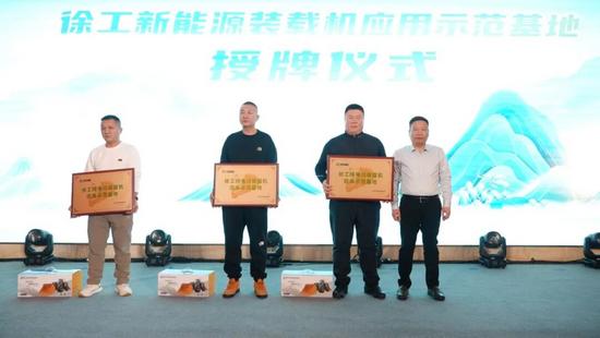 -20°C！徐工装载机“青山行”在内蒙实力“圈粉”(图6)