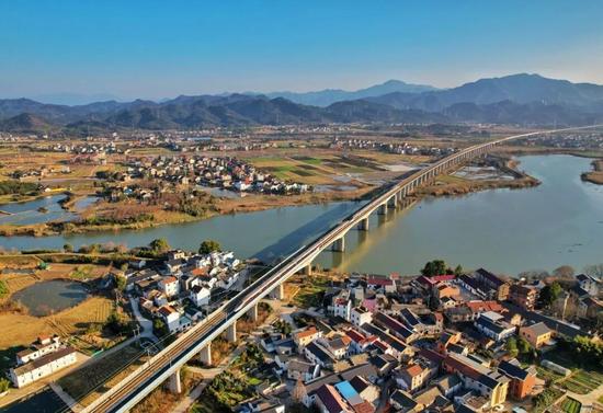 锚定目标任务，深化客货运输改革创新！(图2)