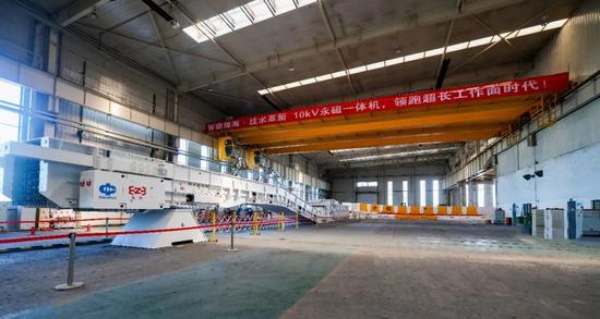 国内首套大采高10kV智能高效刮板输送成套装备在中煤张煤机公(图2)