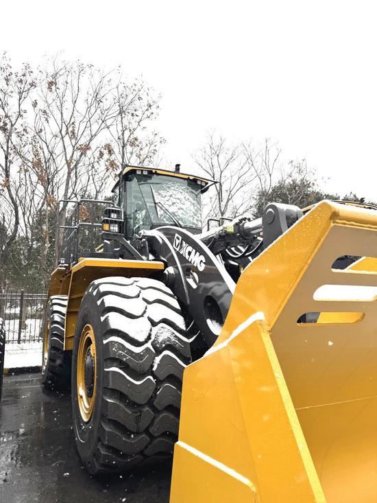 ?冰雪限定丨徐工装载机丝滑“变装”!(图12) ?冰雪限定丨徐工装载机丝滑“变装”!(图12)