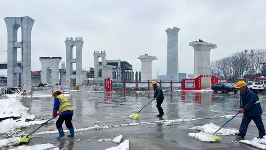 战寒潮，保畅通，守平安！中国铁建多措并举筑牢御寒防线(图4)
