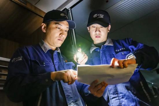 “00后”动车组机械师！入职一年就获得“安全吹哨人”称号！(图4)