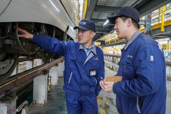 “00后”动车组机械师！入职一年就获得“安全吹哨人”称号！(图8)
