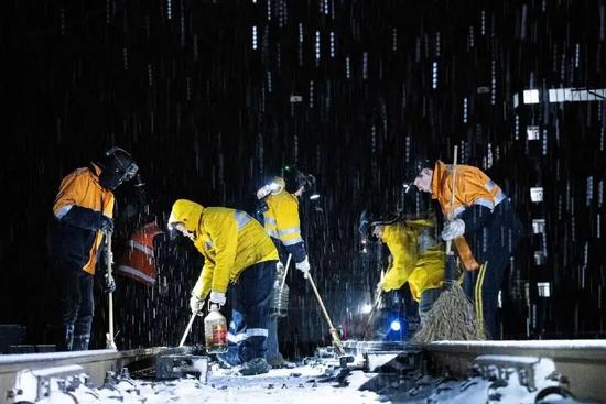 雪҈雪҈雪҈来了！铁路人全力迎战！(图20)